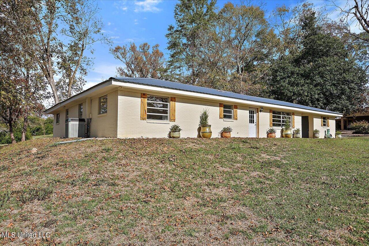 405 5th Street Southwest Magee, MS 39111 - Photo 2 of 36 02-405 SW 5th Street