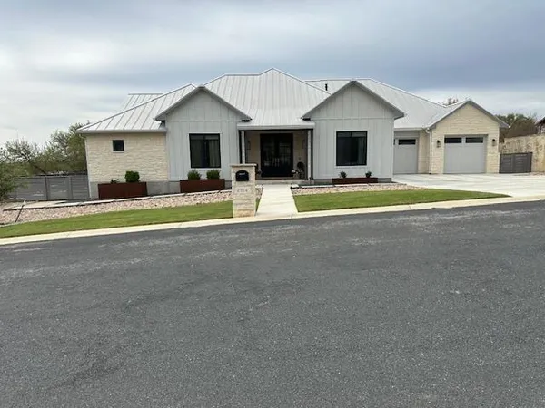 $1,250,000 | 2314 Stone Meadow, Fredericksburg, TX 78624