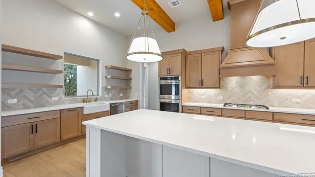 $942,000 | 109 Lazy Oak Place, Spicewood, TX 78669