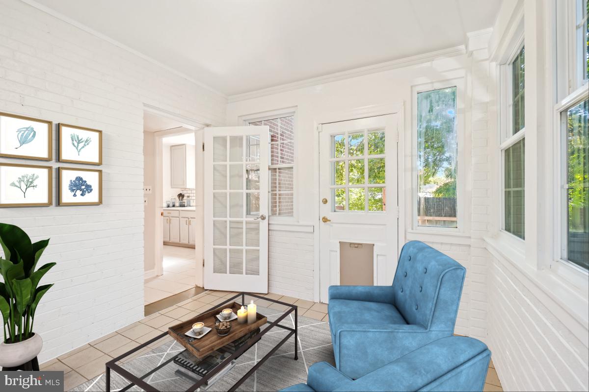 2806 Ivydale Street Silver Spring, MD 20902 - Photo 12 of 29 a living room with furniture and a window