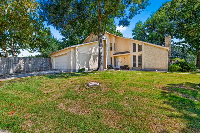 $264,900 | 702 Heather Lane, Baytown, TX 77521