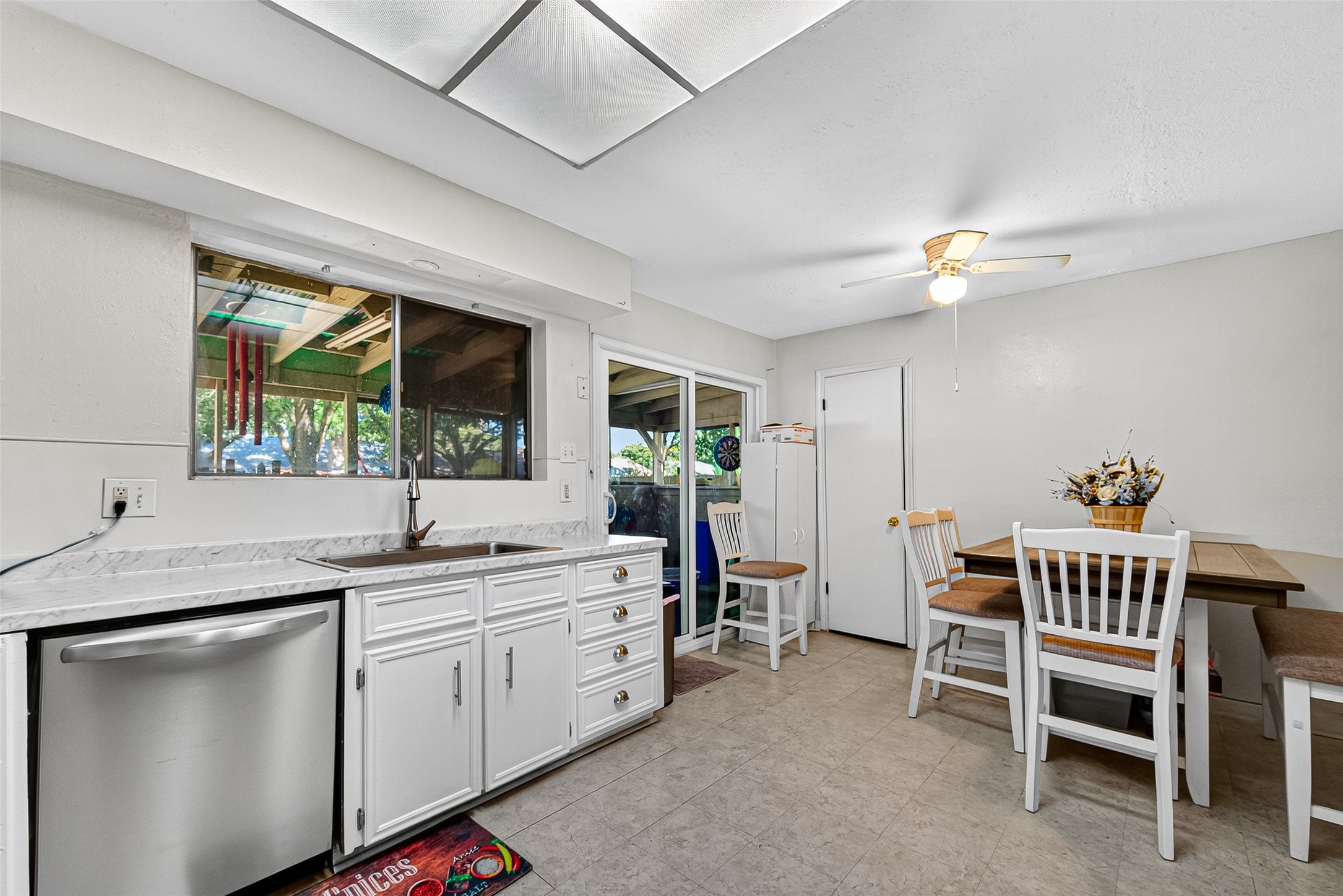 702 Heather Lane Baytown, TX 77521 - Photo 15 of 26