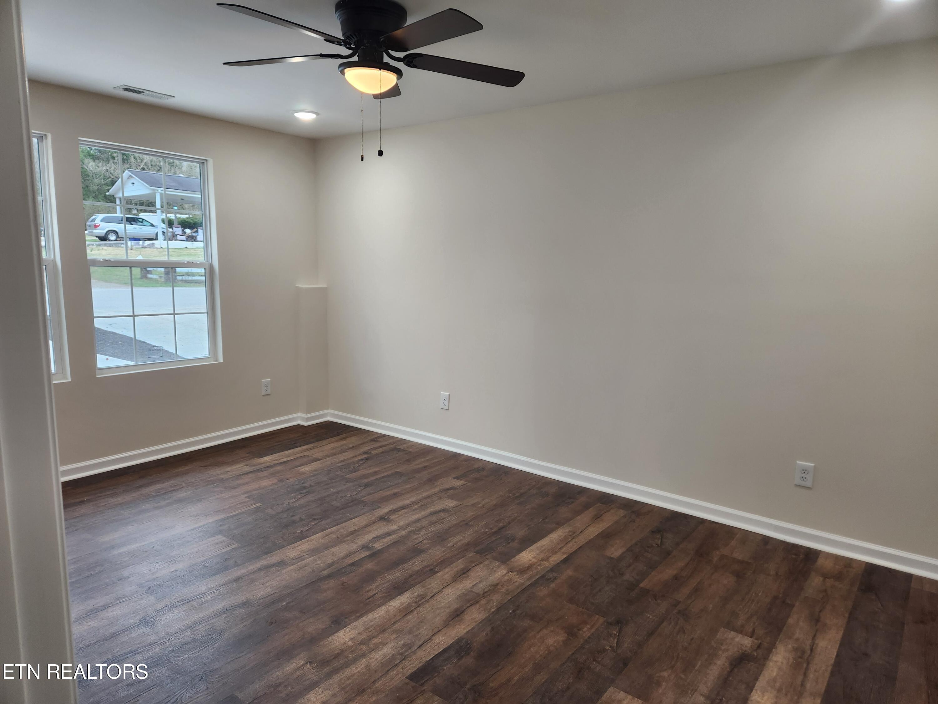 312 Blockhouse Valley Road Clinton, TN 37716 - Photo 23 of 32 20240304_090452