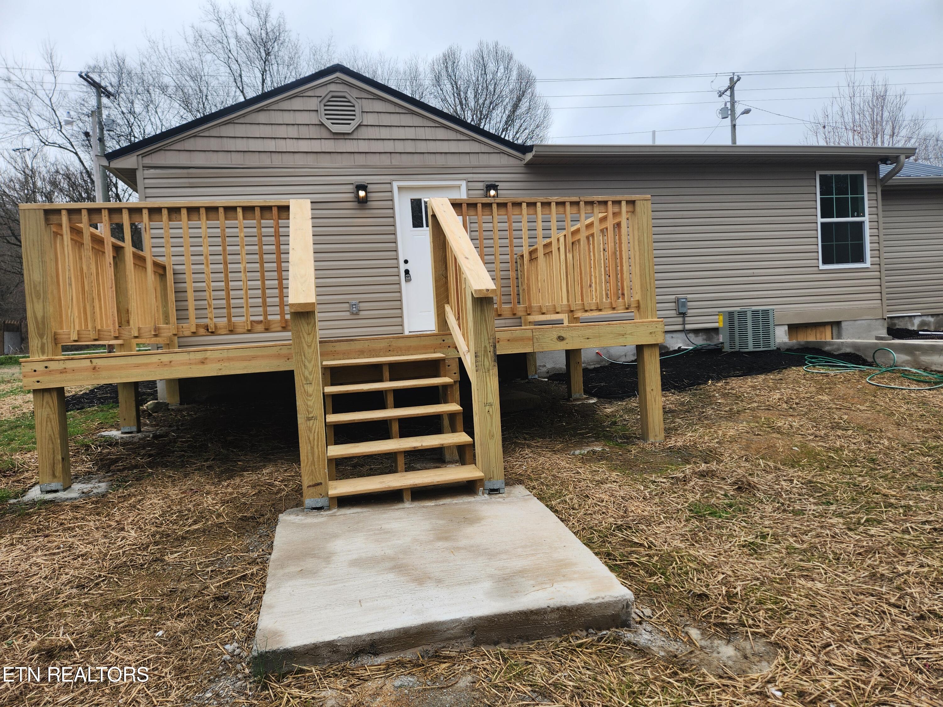 312 Blockhouse Valley Road Clinton, TN 37716 - Photo 28 of 32 20240304_085318
