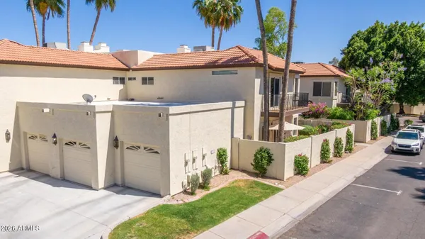 $2,200 | 8841 South 51st Street, Unit 1, Phoenix, AZ 85044