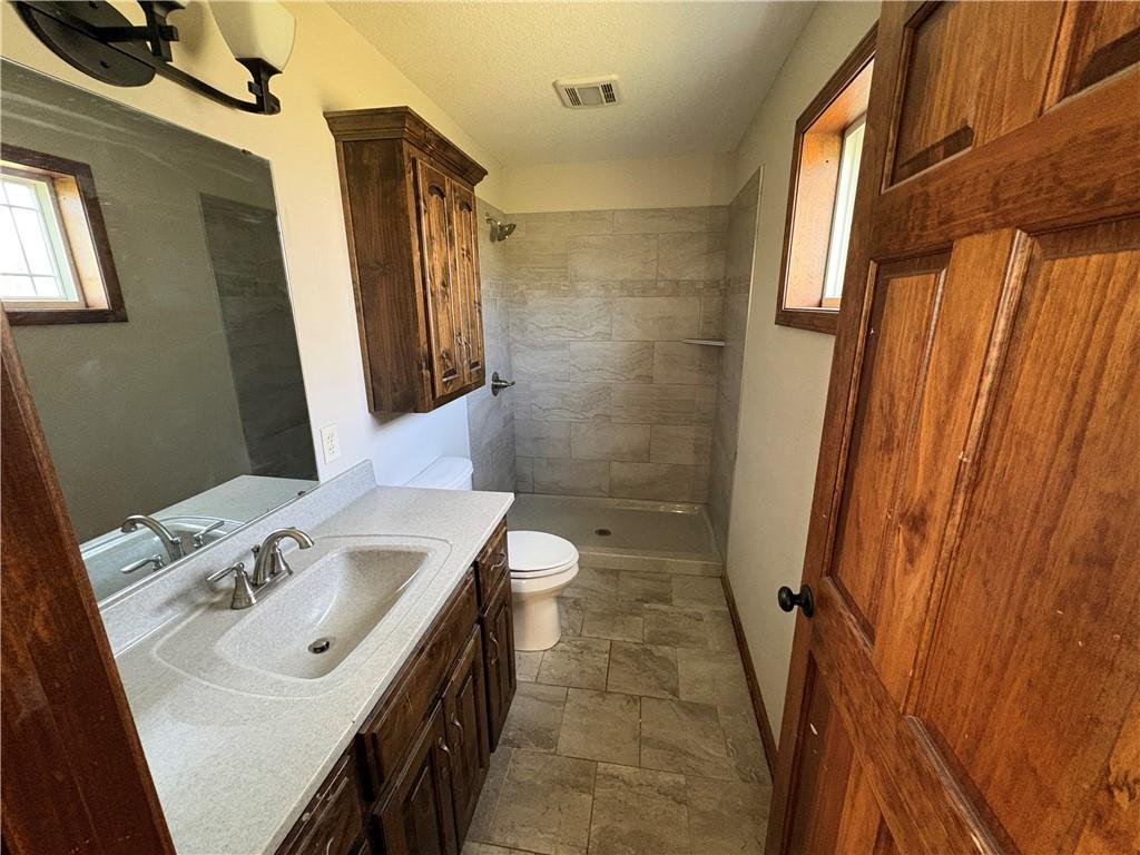 203 Valley Street Lathrop, MO 64465 - Photo 15 of 20