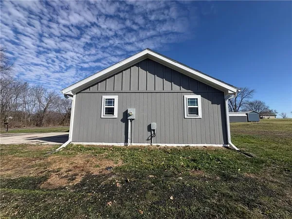 $320,000 | 203 Valley Street, Lathrop, MO 64465