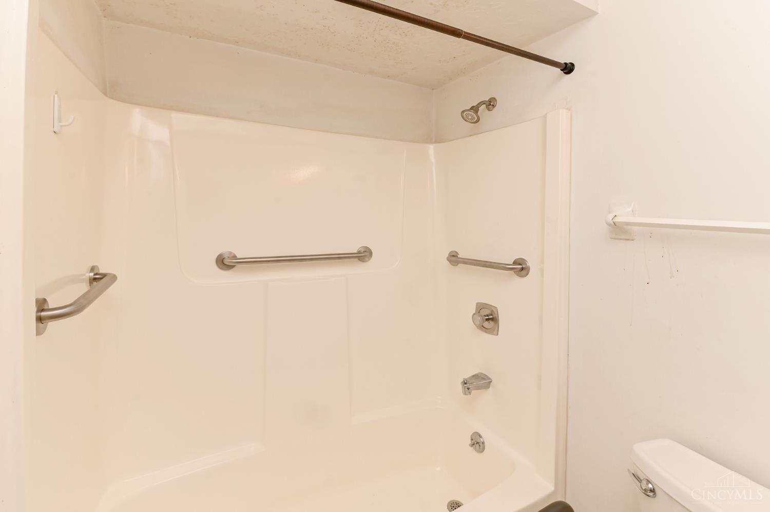 8022 Timbertree Way West Chester, OH 45069 - Photo 37 of 57