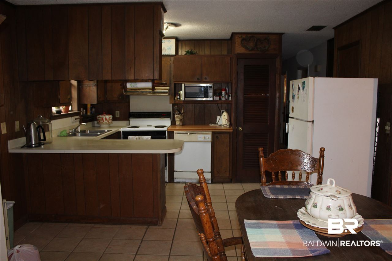 548 Cortez Street Creola, AL 36525 - Photo 4 of 16 Dining Area