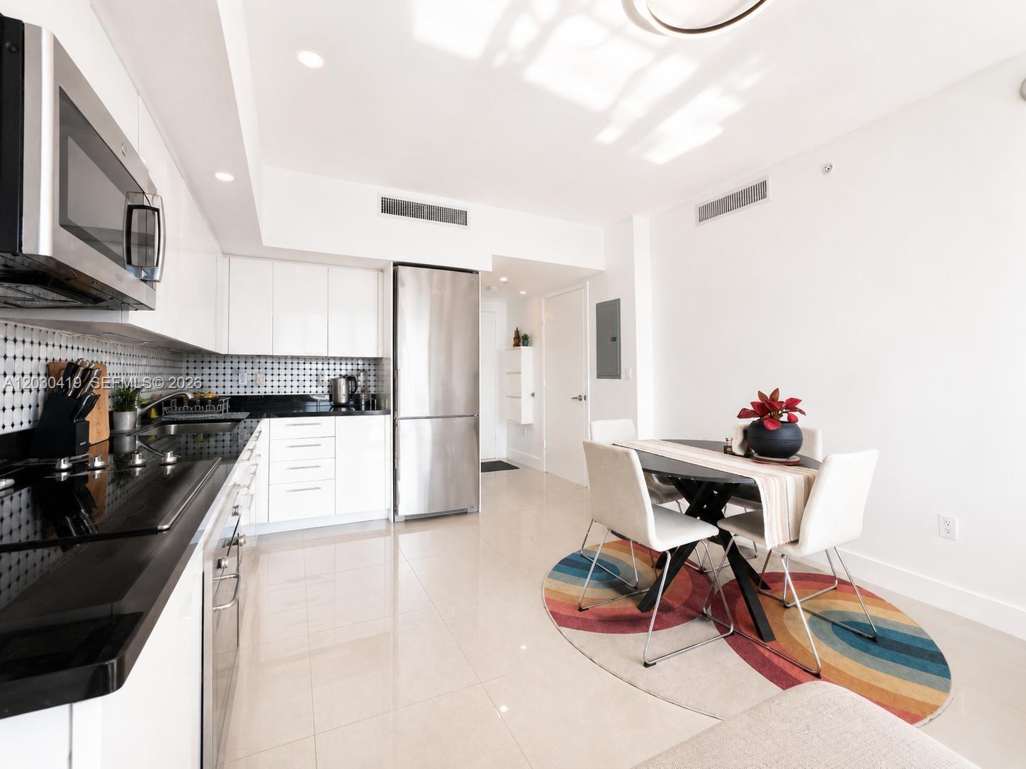92 Southwest 3rd Street, Unit 1508 Miami, FL 33130 - Photo 8 of 44