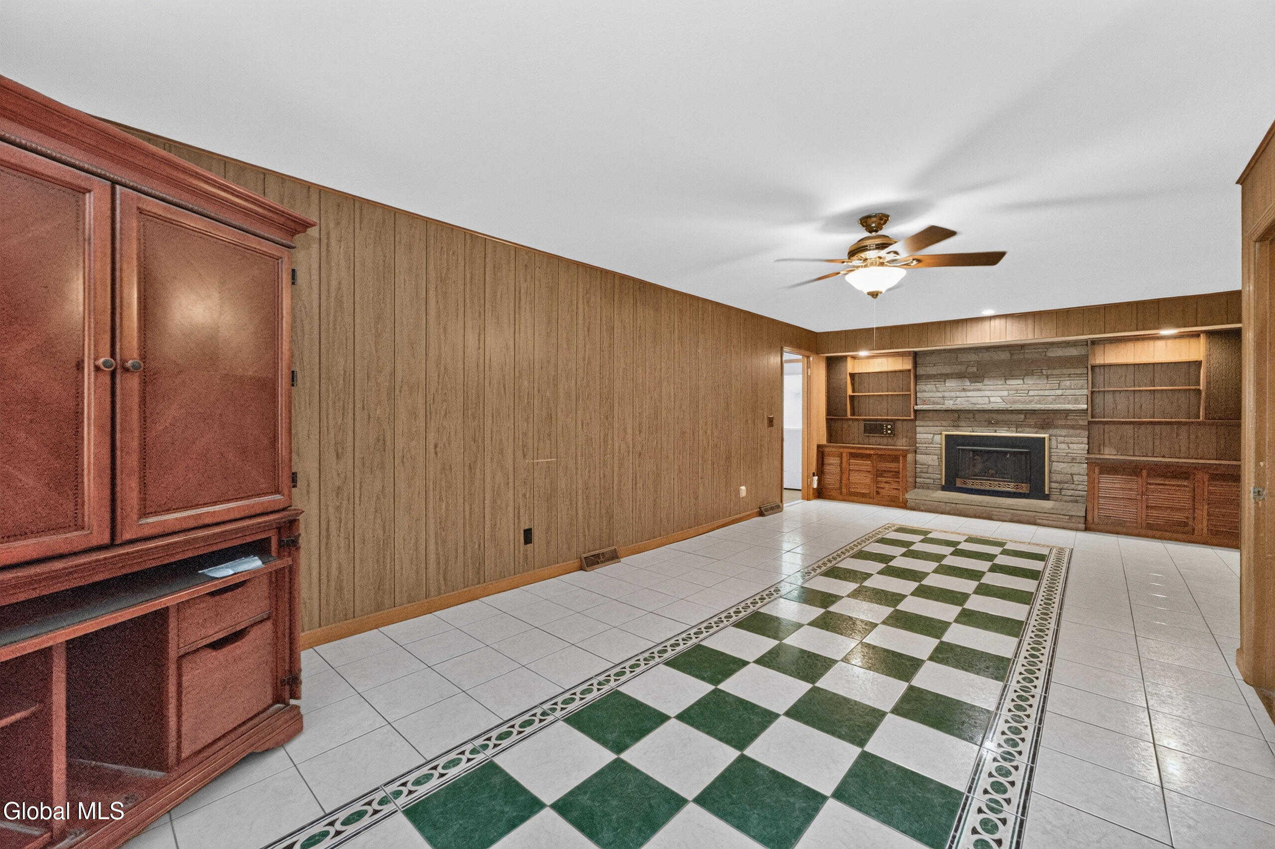 25 Tice Road Guilderland, NY 12203 - Photo 33 of 55 8 Familyroom 4
