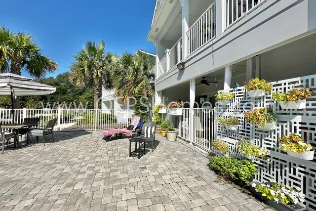 $2,500 | 100 Beach Drive, Unit 10, Destin, FL 32541
