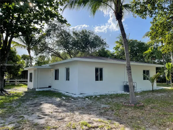 $3,000 | 771 Northeast 137th Street, North Miami, FL 33161