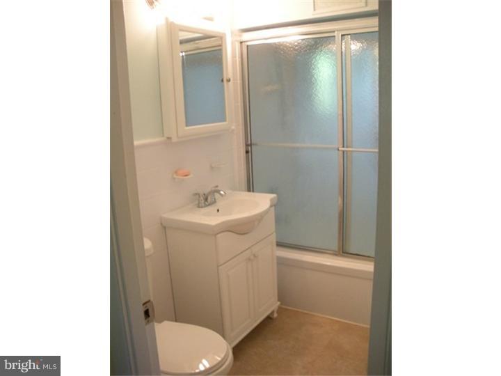 17 Chatham Road Gibbsboro, NJ 08026 - Photo 8 of 9 Gallery Image 8