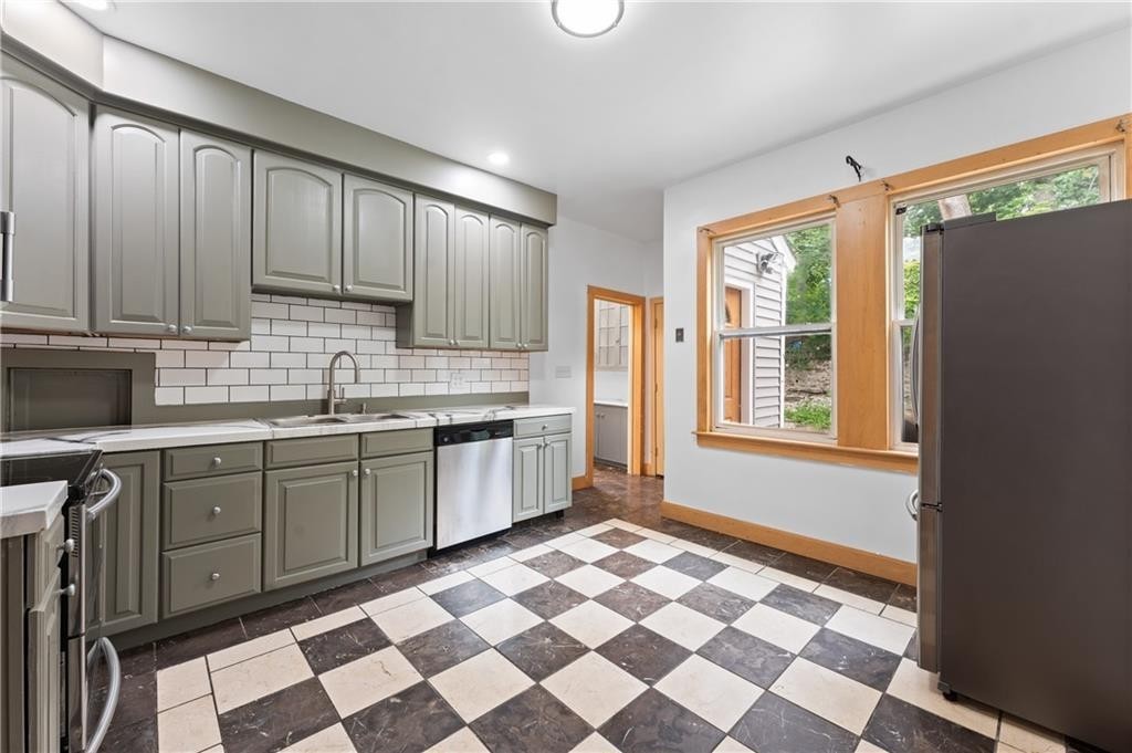 335 Blackstone Street Woonsocket, RI 02895 - Photo 7 of 8