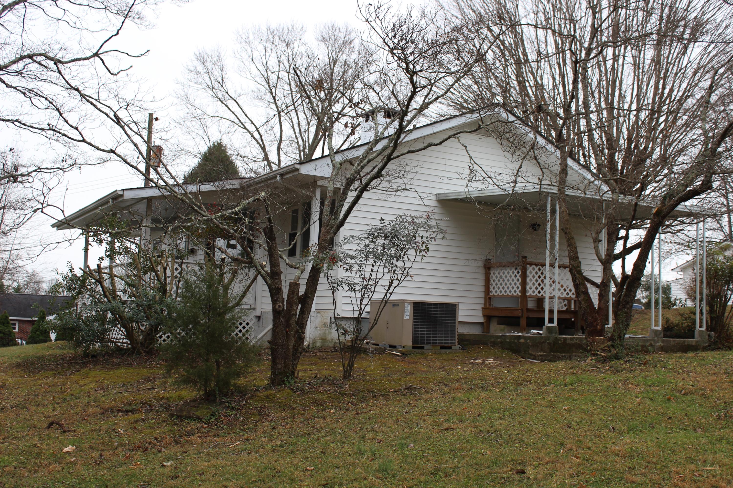 112 Porter Road Oak Ridge, TN 37830 - Photo 4 of 14 IMG_1506