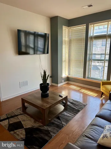 $995 | 1209 North Charles Street, Unit 209, Baltimore, MD 21201