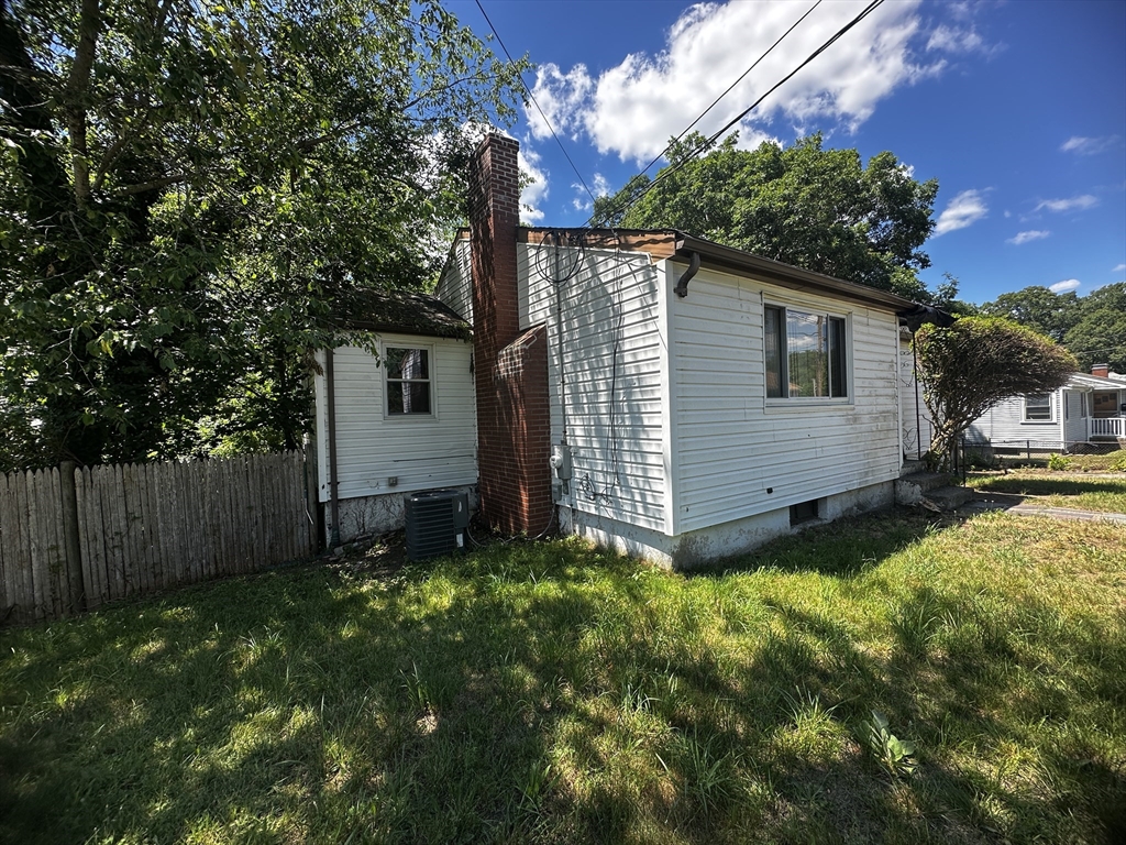 40 Cross Street Randolph, MA 02368 - Photo 4 of 4
