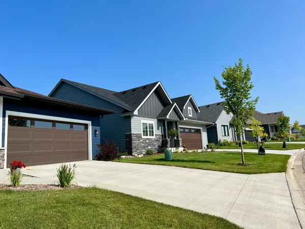 $512,000 | 2015 Erie Drive, Northfield, MN 55057