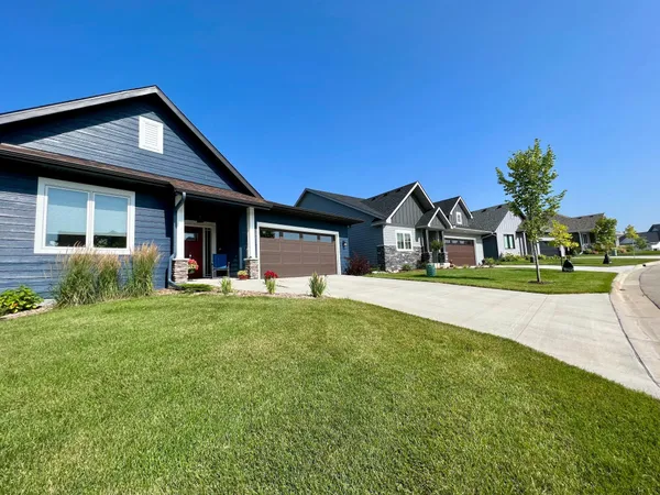 $512,000 | 2015 Erie Drive, Northfield, MN 55057