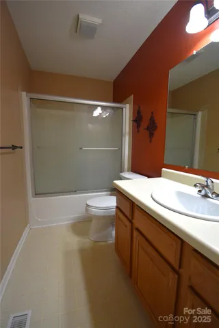 $256,000 | 1524 Belleview Drive Northeast, Conover, NC 28613