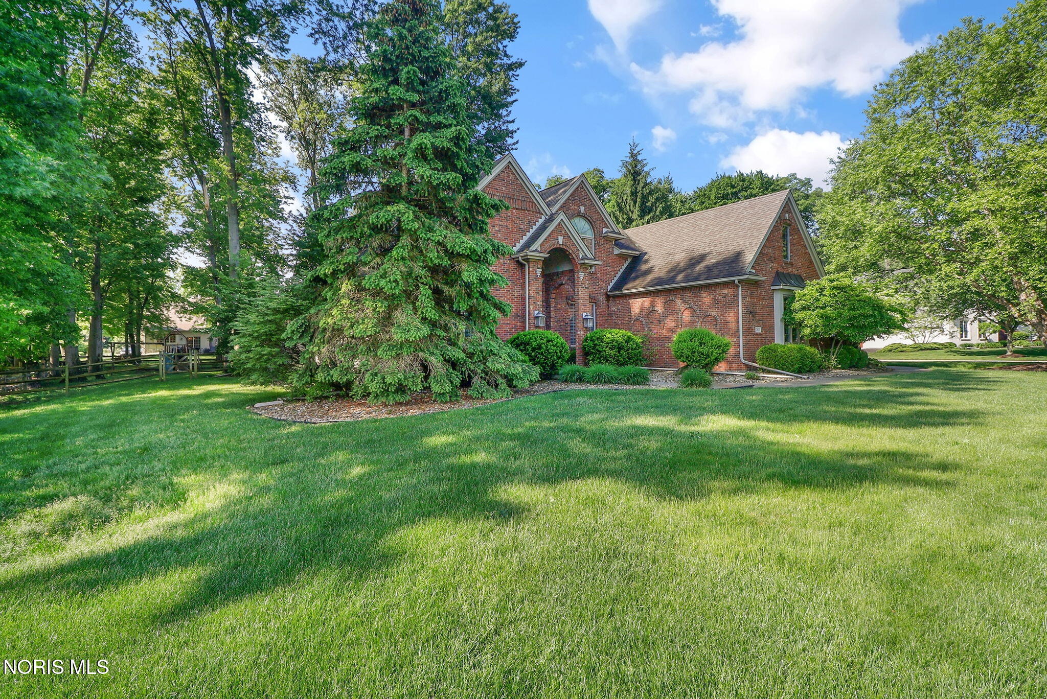 7901 Chestnut Ridge Maumee, OH 43537 - Photo 2 of 47 Gallery Image 2