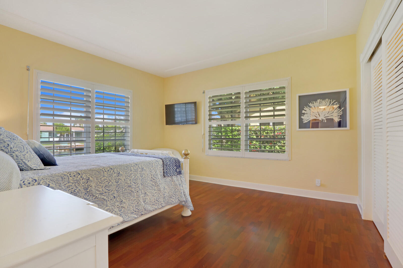 1210 Bimini Lane Singer Island, FL 33404 - Photo 38 of 64 a living room with furniture and large window