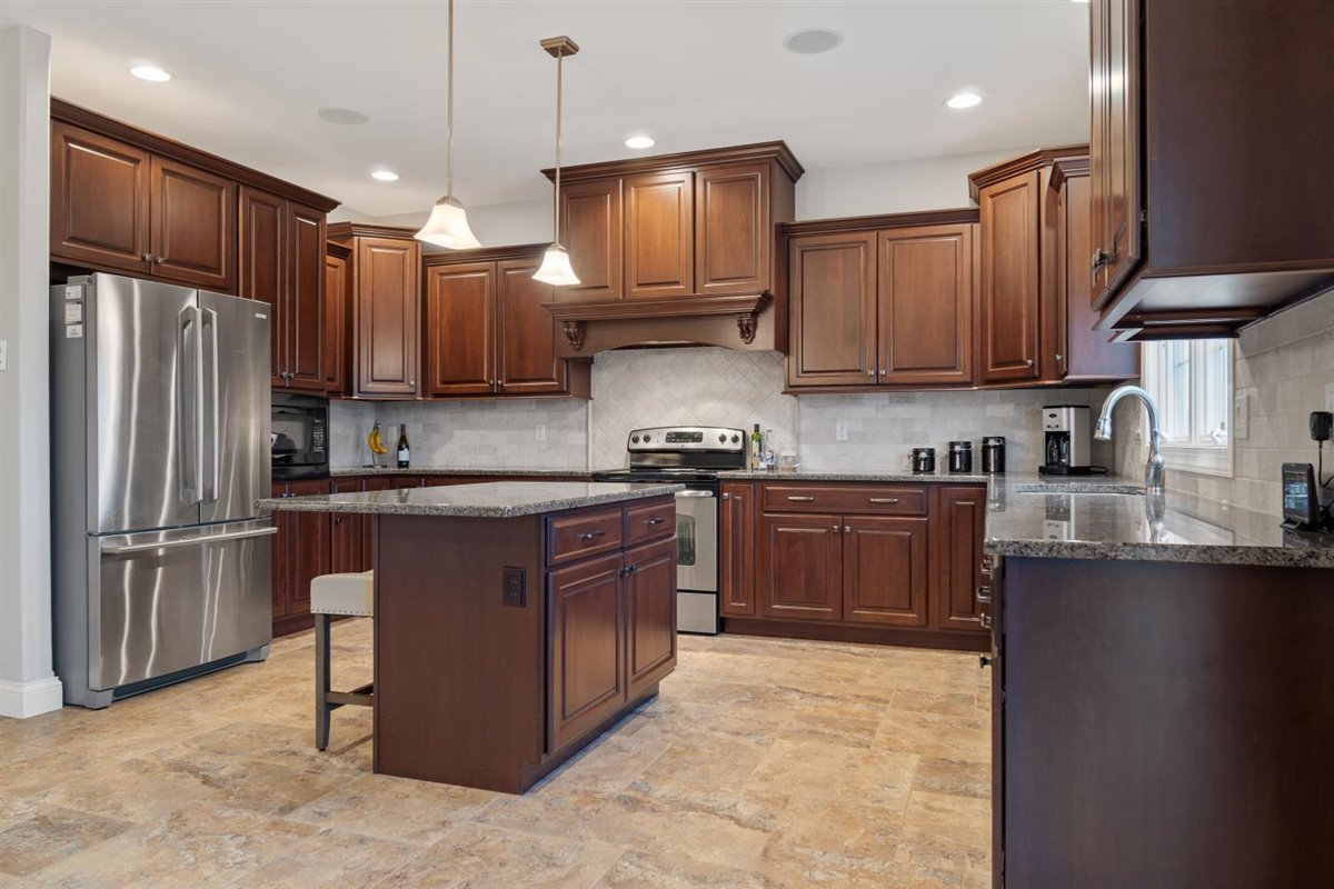 9439 Crossbow Drive Bloomington, IL 61705 - Photo 12 of 32