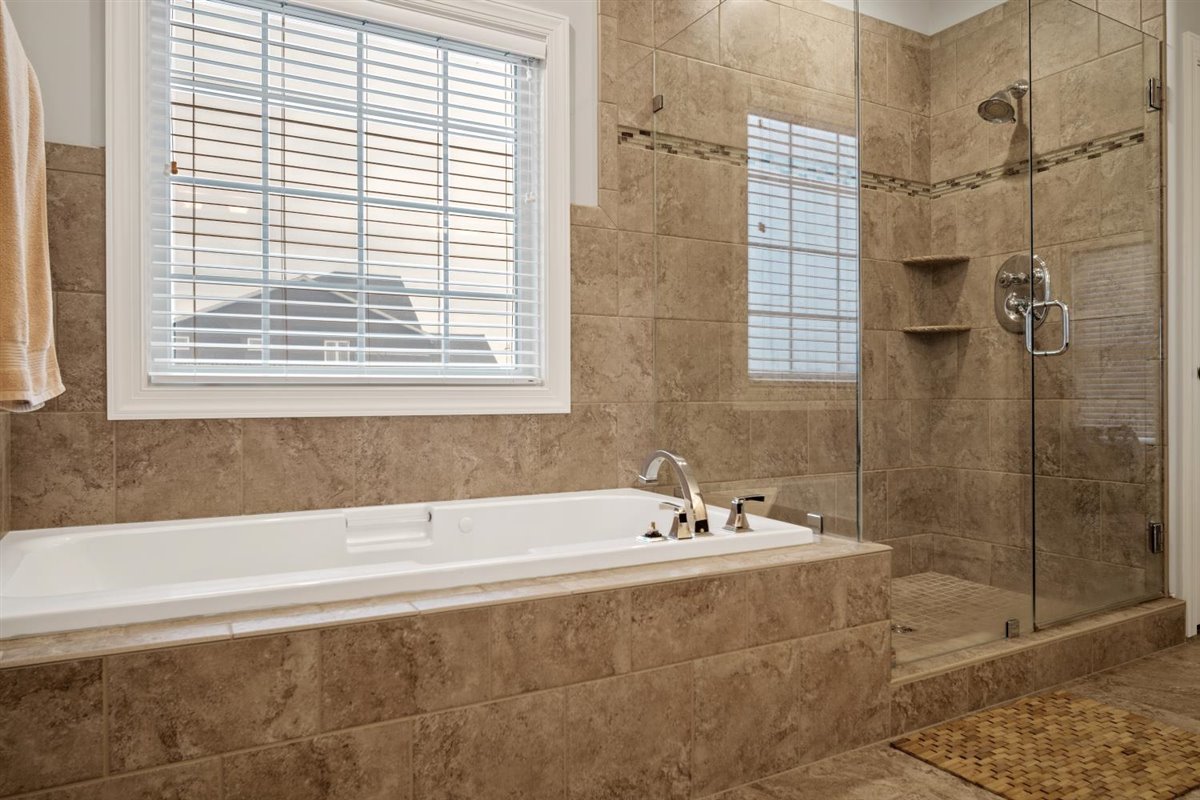 9439 Crossbow Drive Bloomington, IL 61705 - Photo 20 of 32