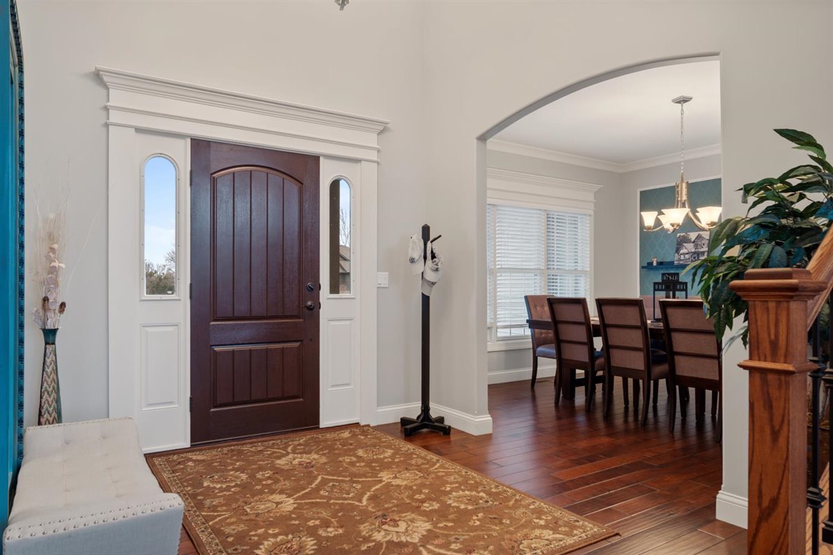 9439 Crossbow Drive Bloomington, IL 61705 - Photo 7 of 32