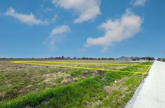 $130,000 | 9422 Galveston Street, Wallis, TX 77485