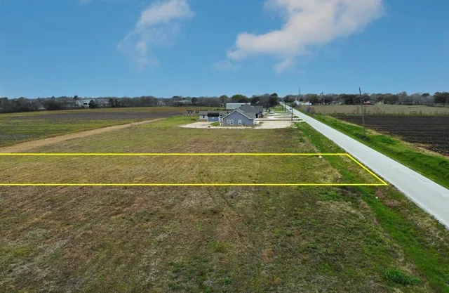 $130,000 | 9422 Galveston Street, Wallis, TX 77485