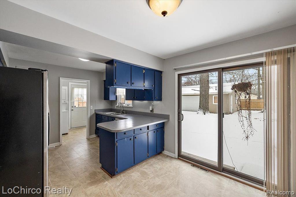 3147 Culbertson Avenue Rochester Hills, MI 48307 - Photo 16 of 38