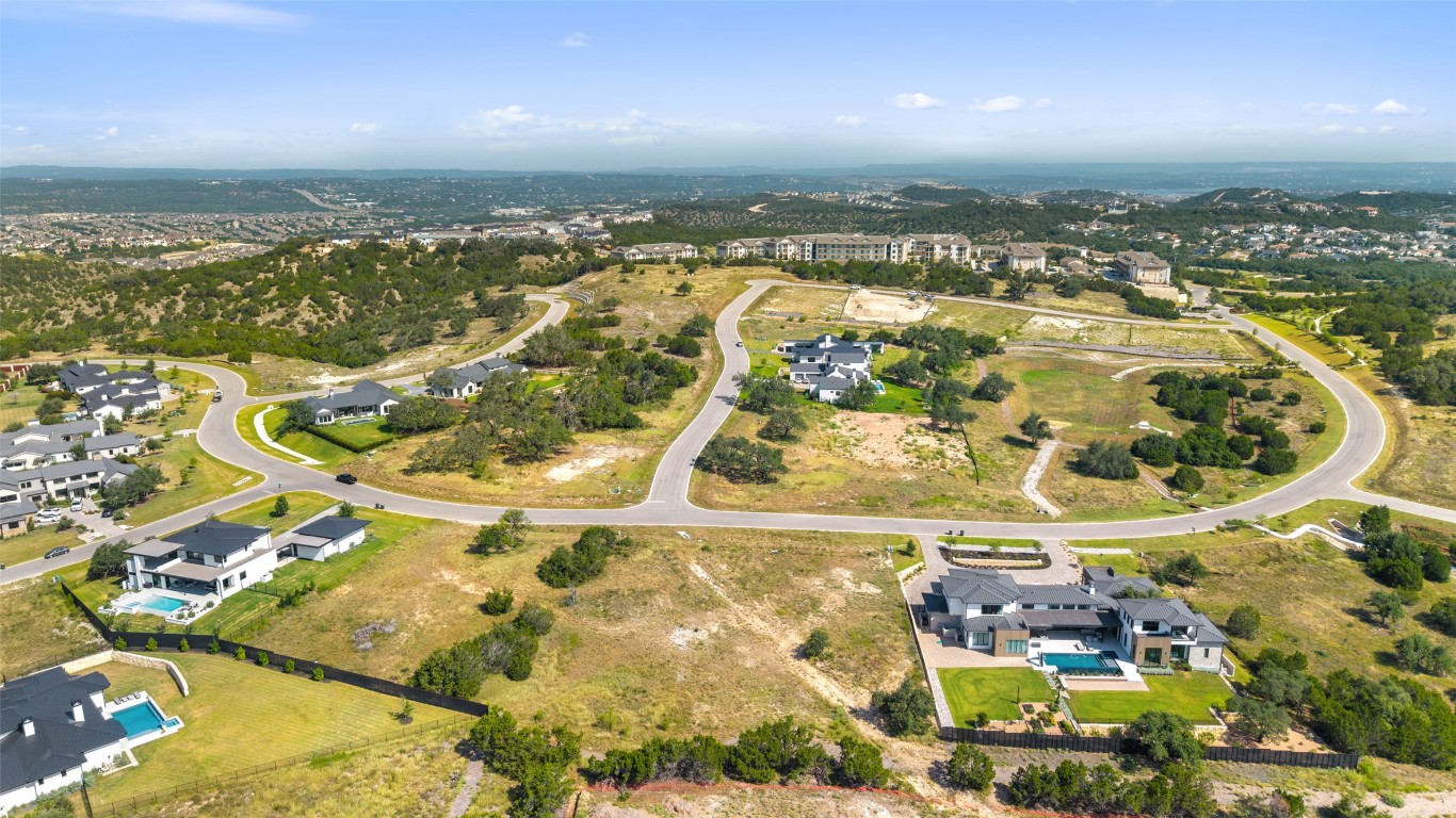 5913 Madrone Tree Lane Austin, TX 78738 - Photo 4 of 15