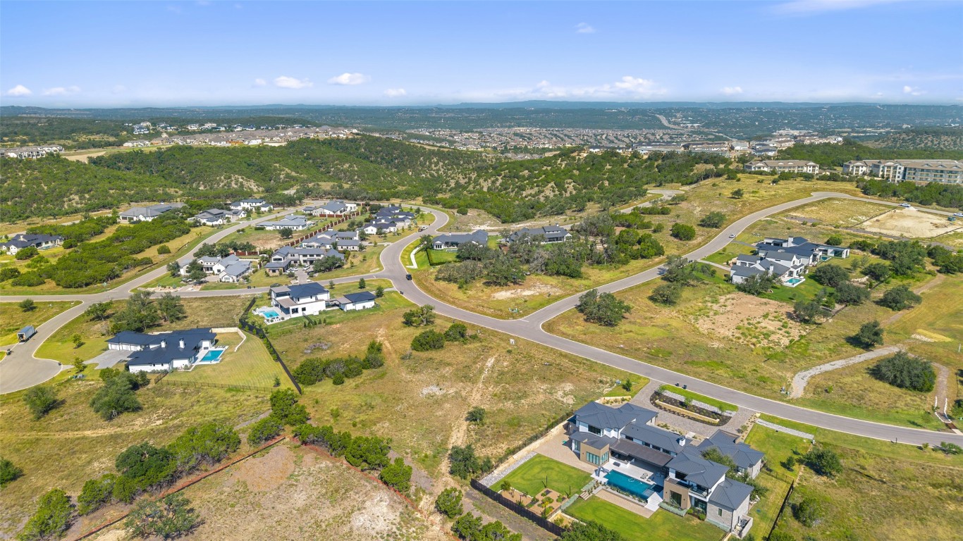 5913 Madrone Tree Lane Austin, TX 78738 - Photo 5 of 15