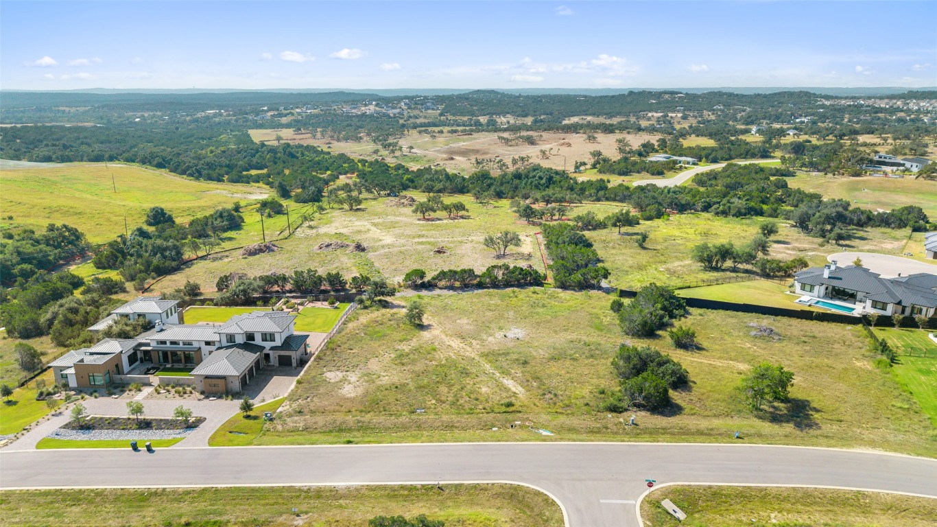 5913 Madrone Tree Lane Austin, TX 78738 - Photo 9 of 15