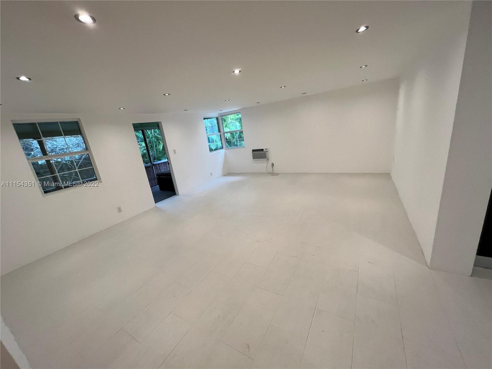 Biscayne Park Biscayne Park, FL 33161 - Photo 11 of 24