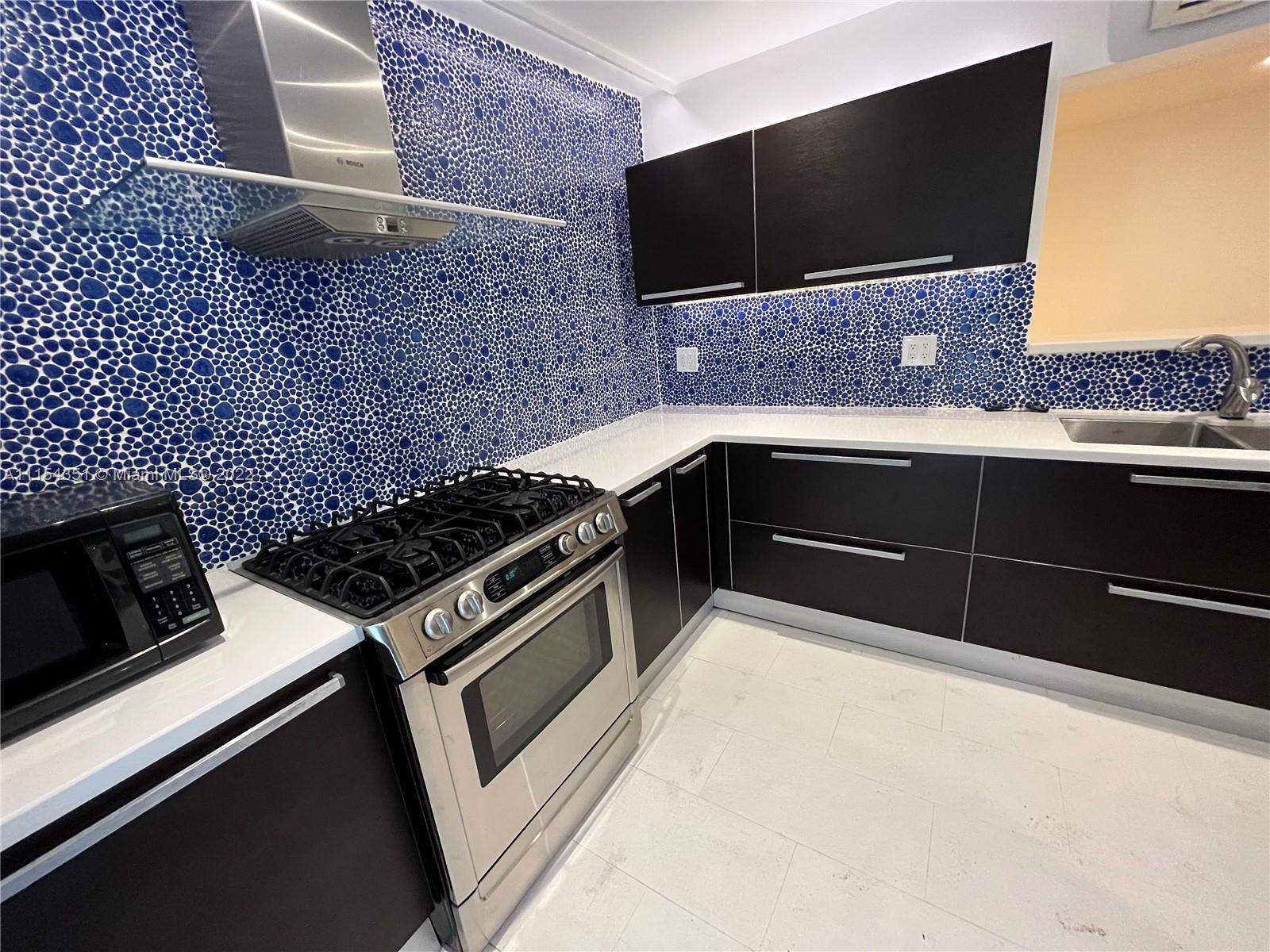 Biscayne Park Biscayne Park, FL 33161 - Photo 13 of 24