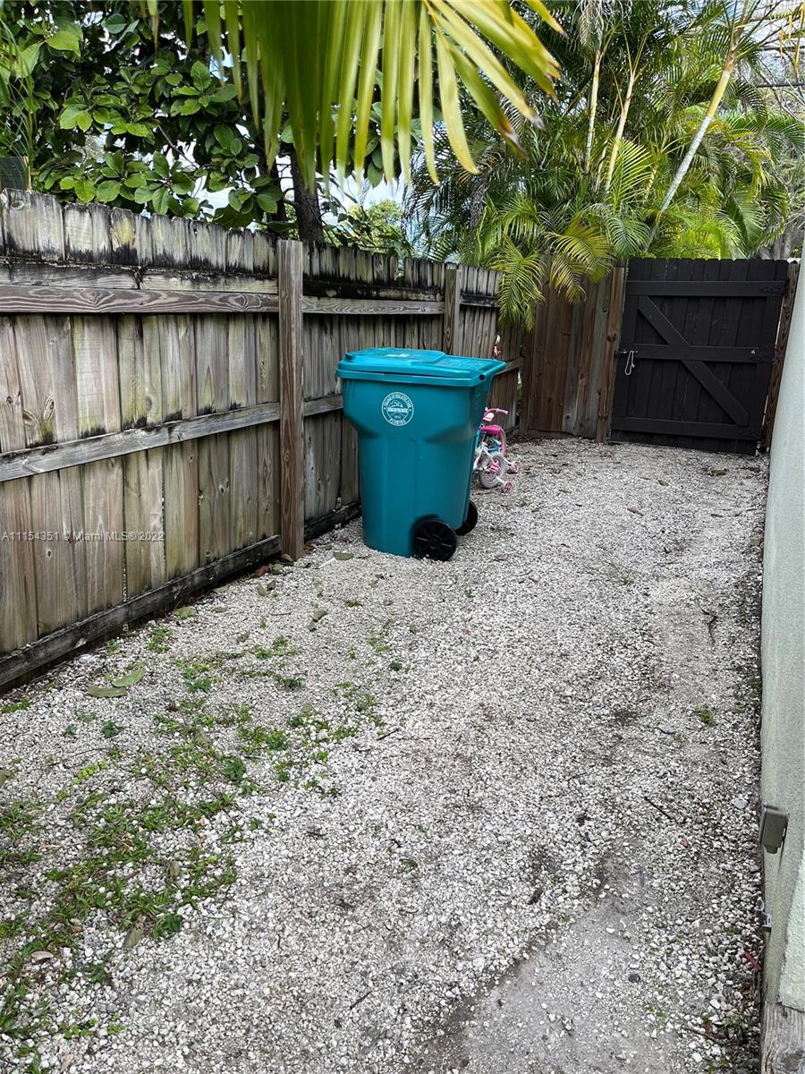 Biscayne Park Biscayne Park, FL 33161 - Photo 20 of 24