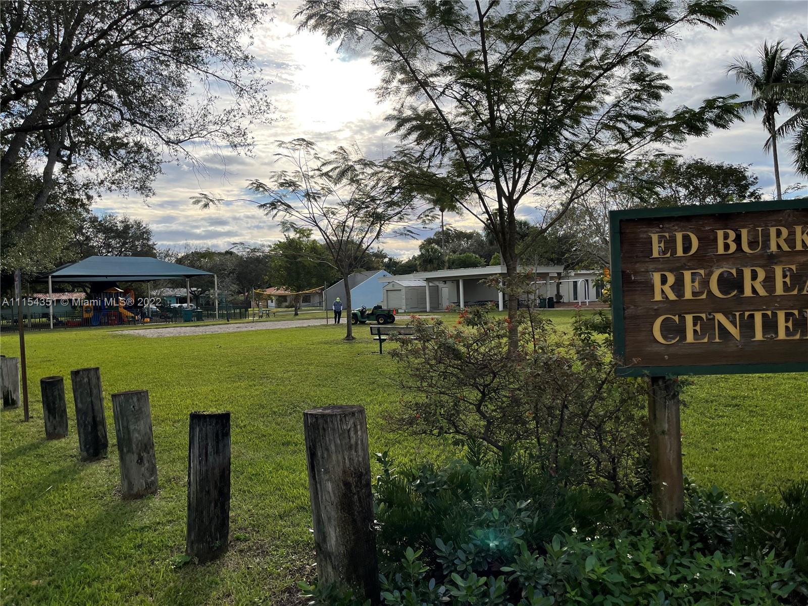 Biscayne Park Biscayne Park, FL 33161 - Photo 24 of 24