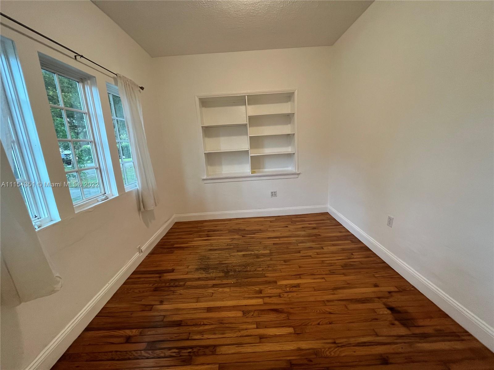 Biscayne Park Biscayne Park, FL 33161 - Photo 7 of 24