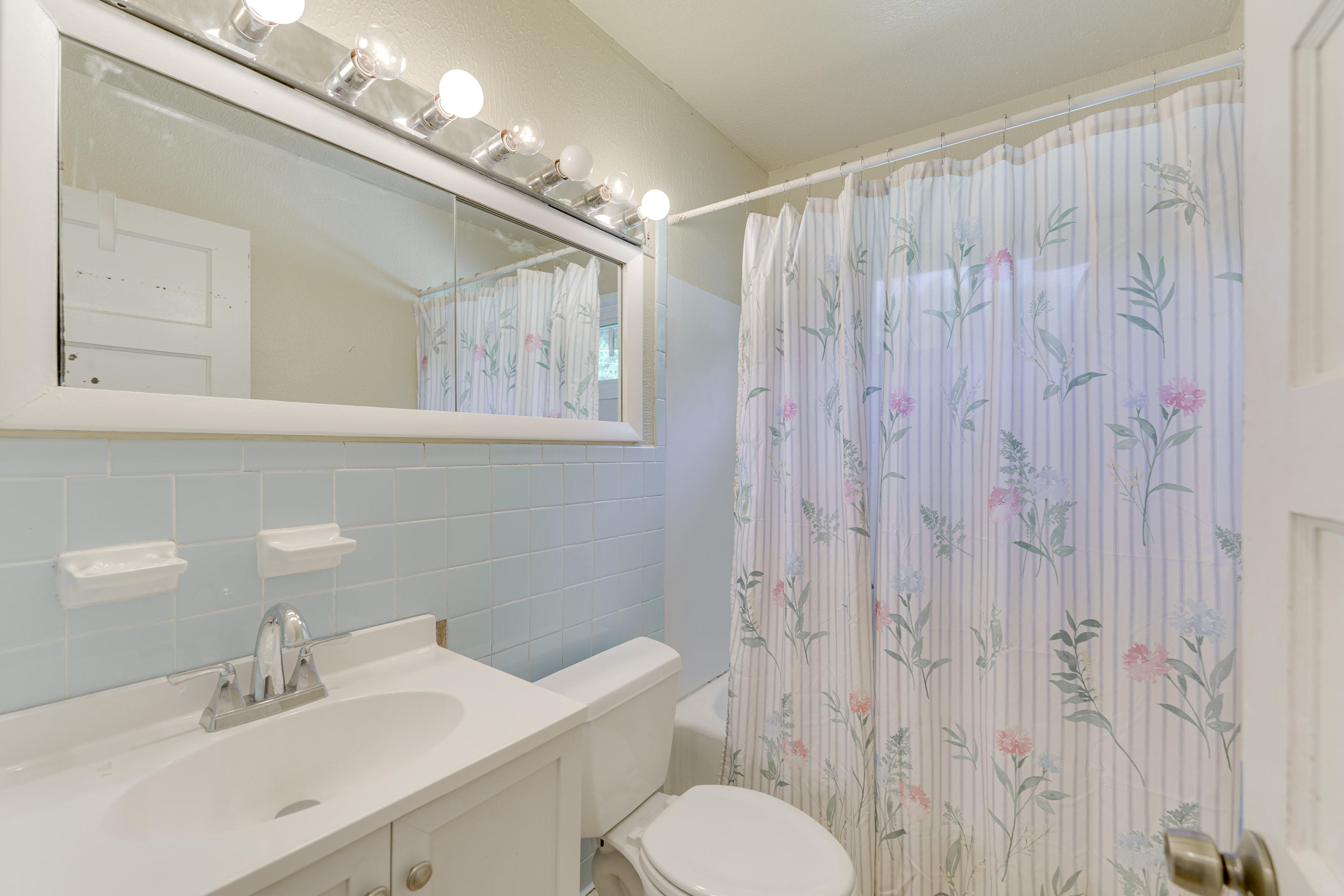 103 Dixie Lane Oak Ridge, TN 37830 - Photo 14 of 22 bath_