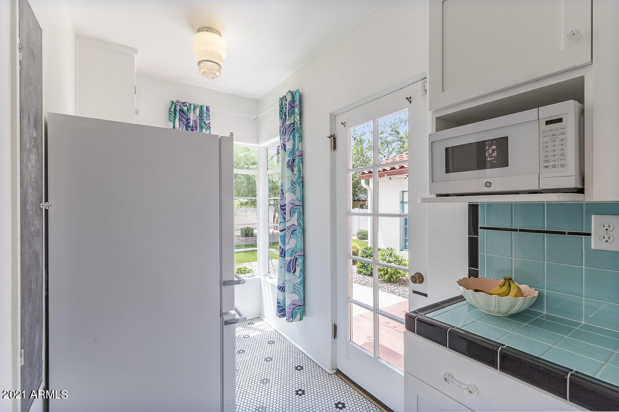 509 West Coronado Road Phoenix, AZ 85003 - Photo 20 of 37 Kitchen