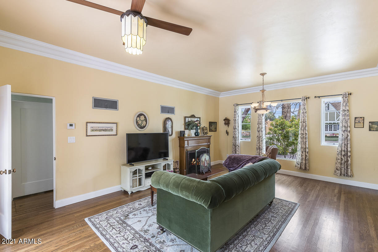 509 West Coronado Road Phoenix, AZ 85003 - Photo 6 of 37 Living room