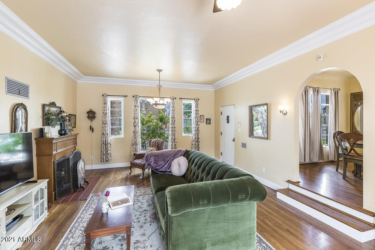 509 West Coronado Road Phoenix, AZ 85003 - Photo 7 of 37 Living room