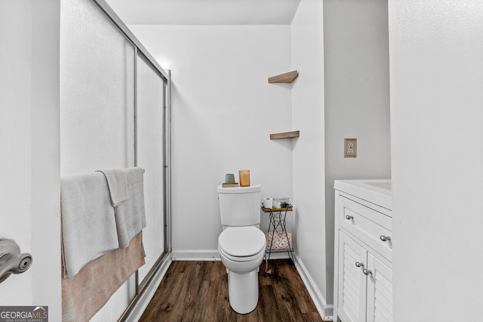532 Henry Higgins Road Jackson, GA 30233 - Photo 17 of 46 a bathroom with a toilet and a shower