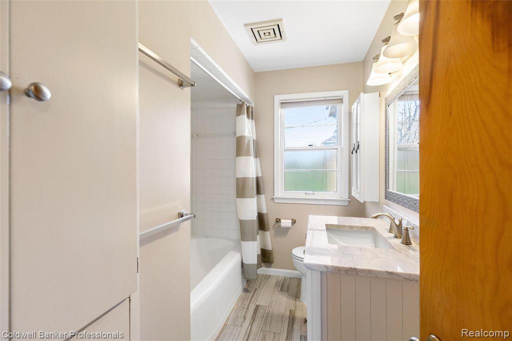 6650 Inkster Road West Bloomfield, MI 48322 - Photo 35 of 38