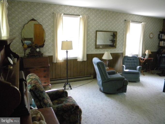 108 Deep Shore Road Denton, MD 21629 - Photo 20 of 27 Living Room