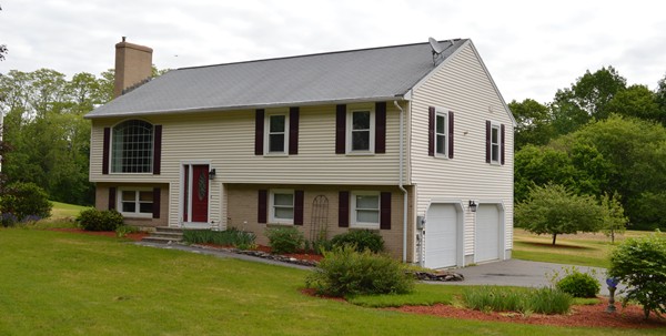 1549 Mammoth Road Dracut, MA 01826 - Photo 1 of 30 Gallery Image 1