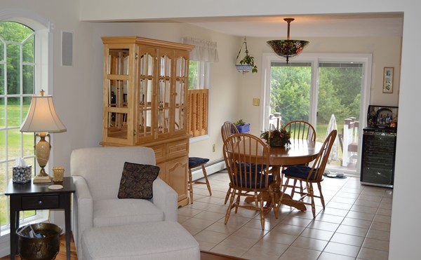 1549 Mammoth Road Dracut, MA 01826 - Photo 9 of 30 Gallery Image 9